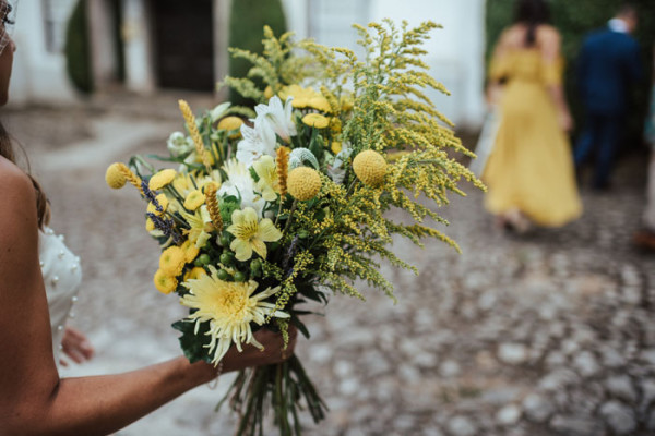 yellow bridal bouquet