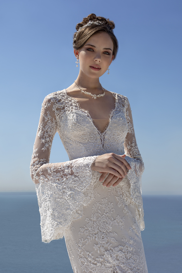 Lace bell sleeve wedding dress