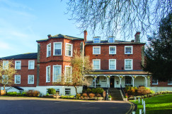 Brandshatch Place Hotel 1