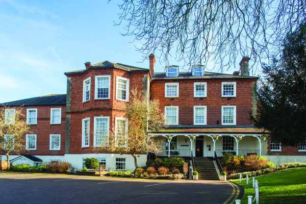 Brandshatch Place Hotel 1