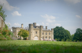 South Side Chiddingstone Castle Wild Weddings Photograpghy v4 ScaleMaxWidthWzE4MDBd