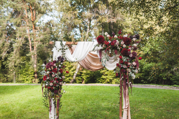 Floral ceremony backdrop