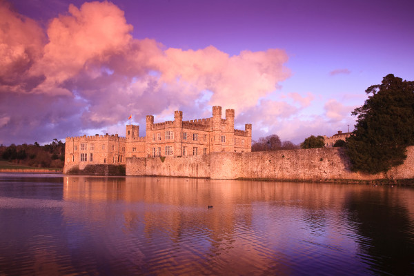 Leeds Castle Pink Sky 15x10