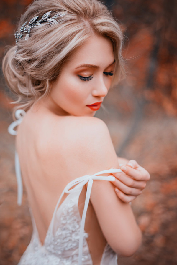 Elegant boho bride