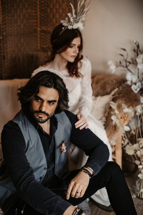 Contemporary bride and groom